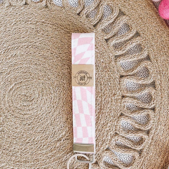Handmade Riley Co – wholesale Keychain – Women's – Wavy Pink Checkered Key Fob | Valentine's Day Wristlet | Galentine's Keychains