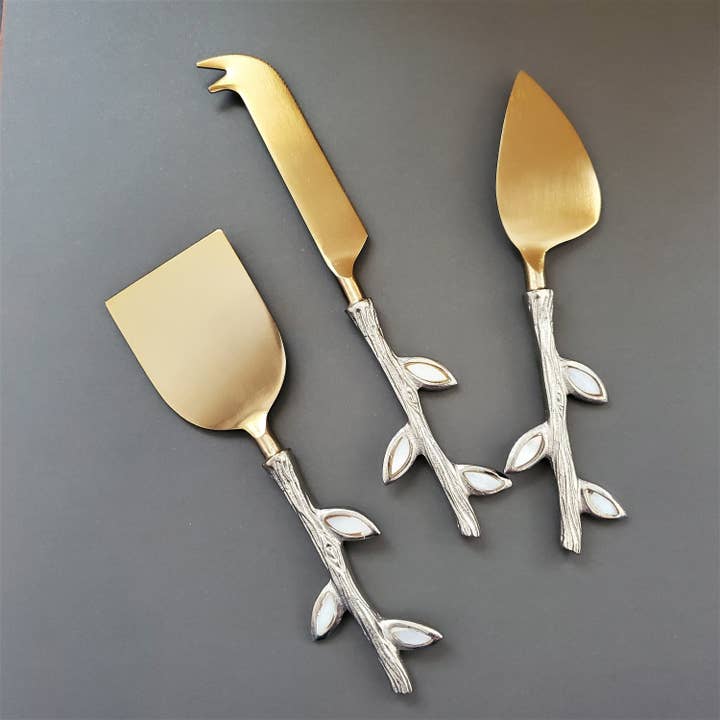 Gibb & Daan - Wholesale Cheese Spreader - Mother of Pearl Cheese Knife Set - Gold Finish - Gift Boxed