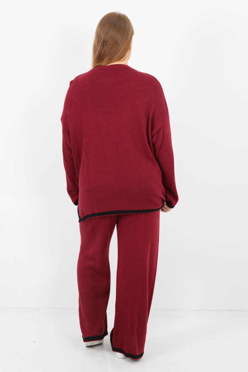 Miss Bold – wholesale Mjukisset – Dam – Italienskt oversize stickat set med kontrasterande kanter23