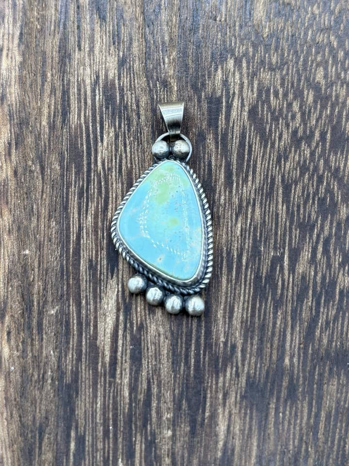 Navajo handgjord hängsmycke i sterlingsilver med Sonoran Gold turkos, gammalt utseende för wholesale av Native City Jewelry