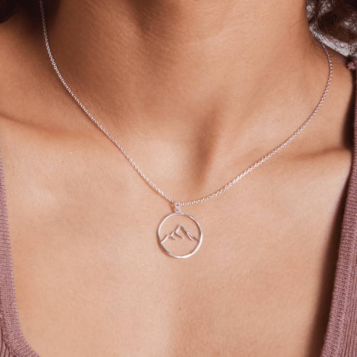 Boma Jewelry - Vente Colliers à pendentif - Collier Zodiac Element Earth (NA 2290)1