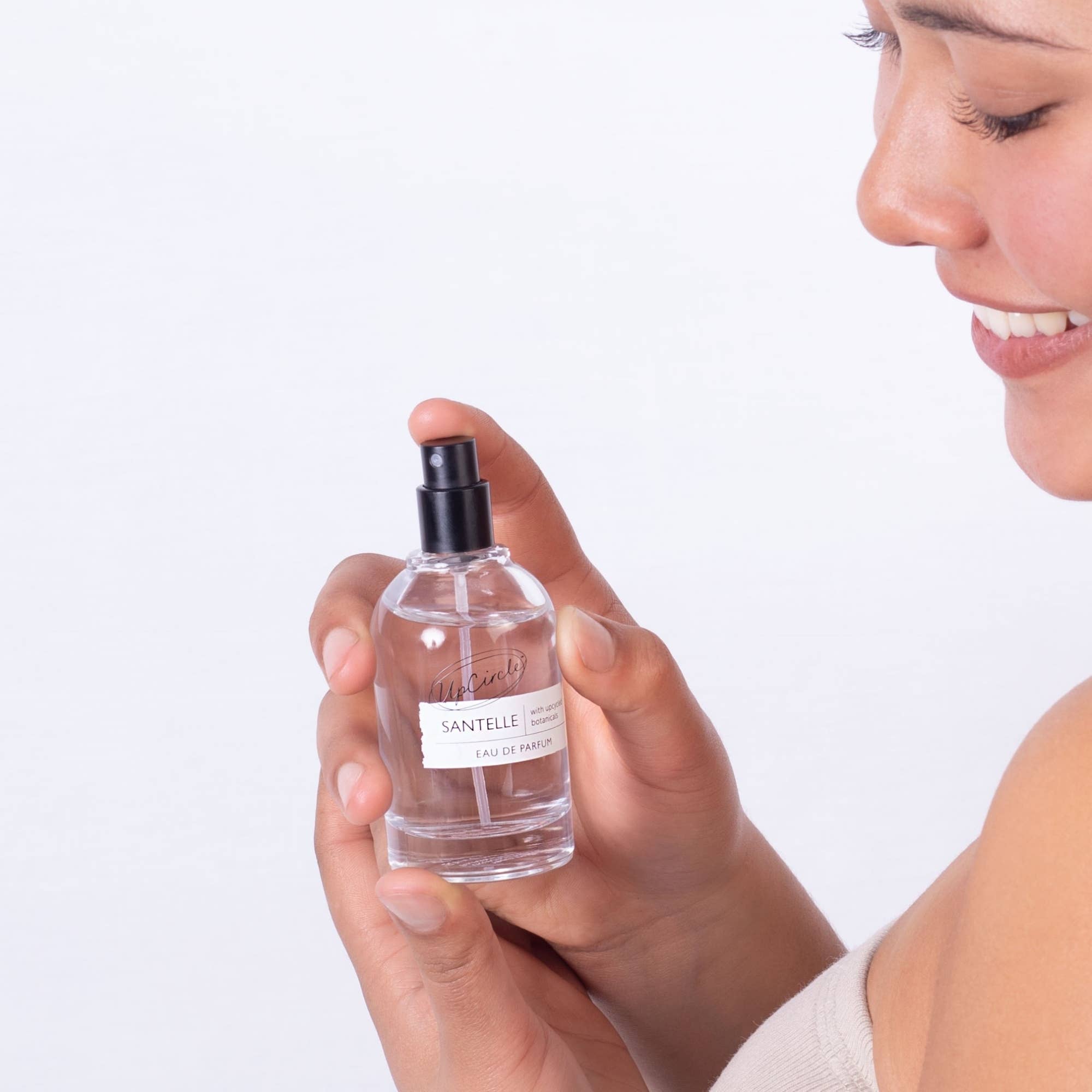 UpCircle Beauty Europe - Wholesale Perfume/Eau de Toilette - Upcycled Eco-Friendly Vegan Perfume - Santelle Eau de Parfum7