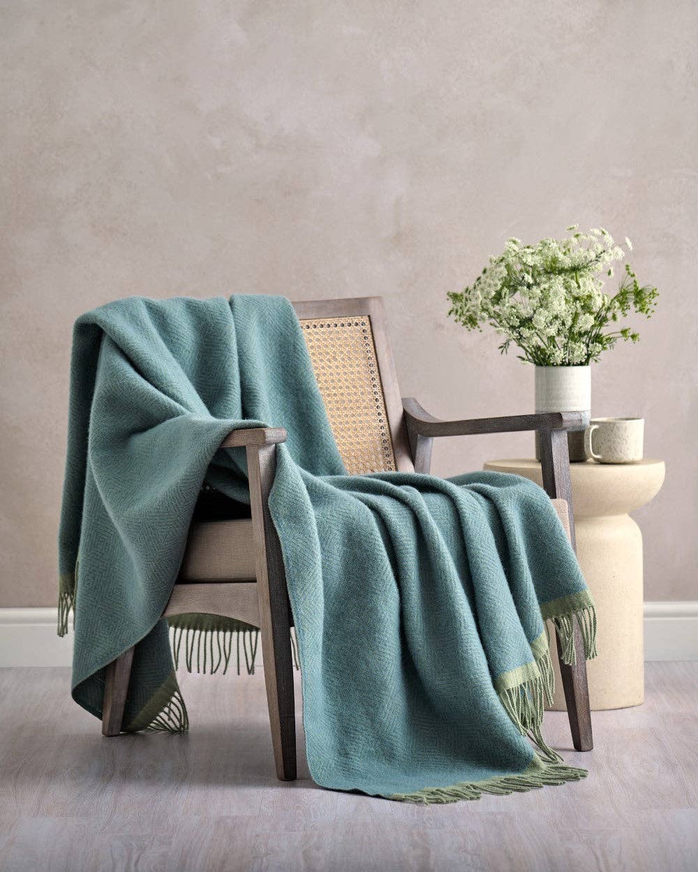 The British Blanket Company – wholesale Throw blanket – Wildweave Blanket: Sea Holly and Lichen1