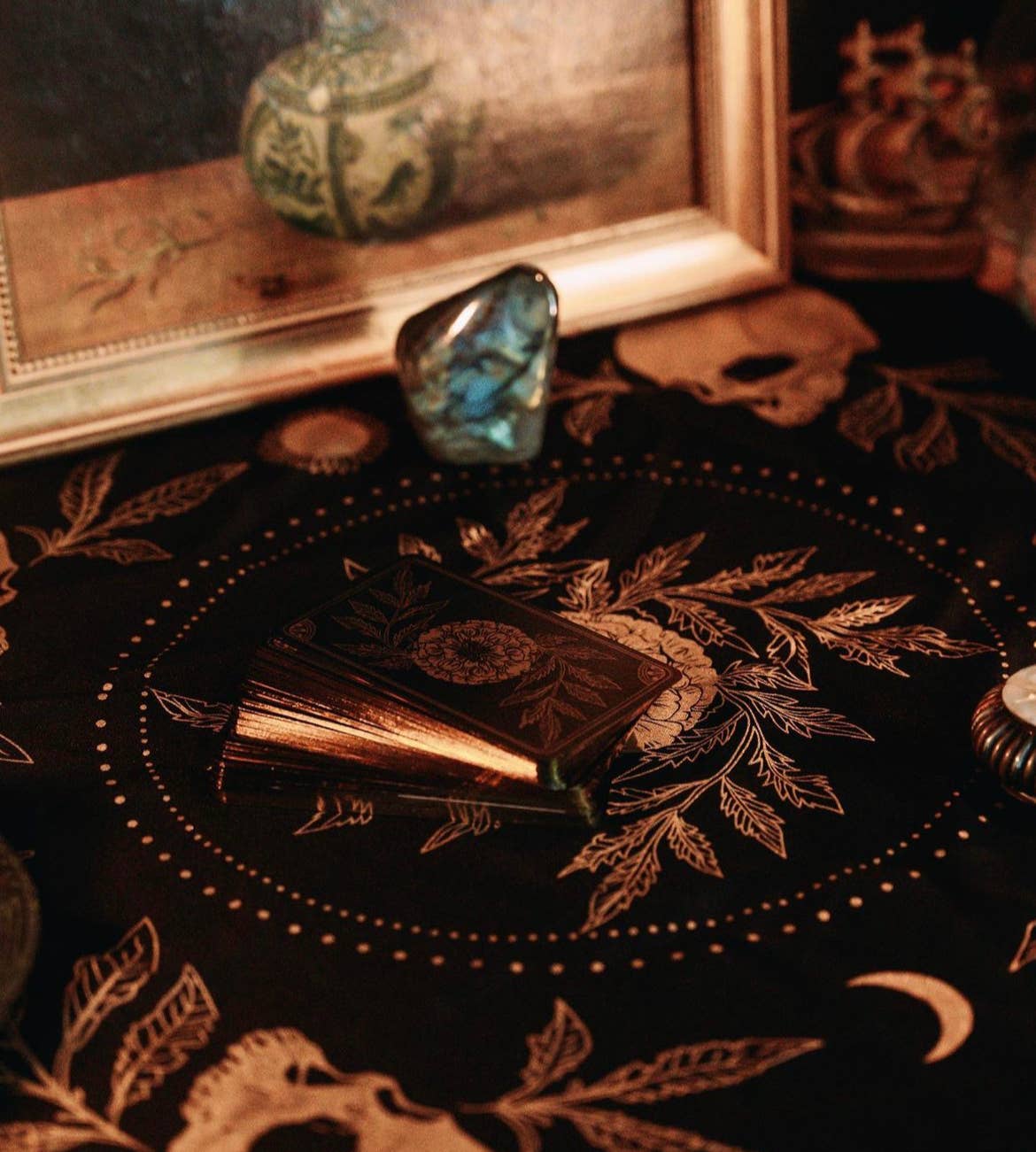 13th Press - Wholesale Tarot Cards - The Marigold Tarot - Gold Gilded Edition7