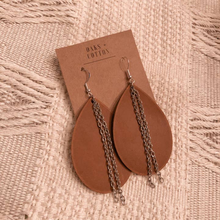 Teardrop øreringe m/kæde (store) for engroshandel hos Oaks and Cotton