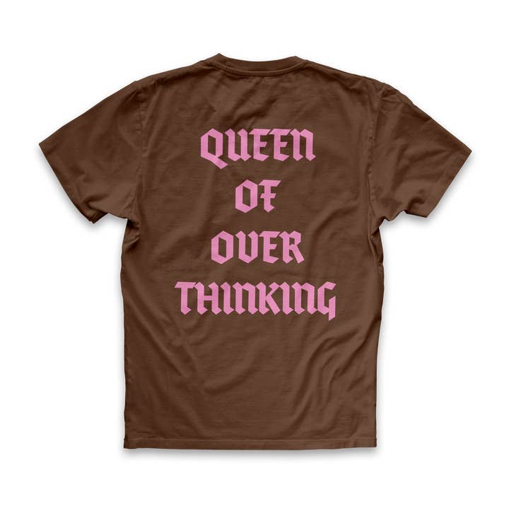 Queen of Overthinking Tee voor wholesale door SHERT