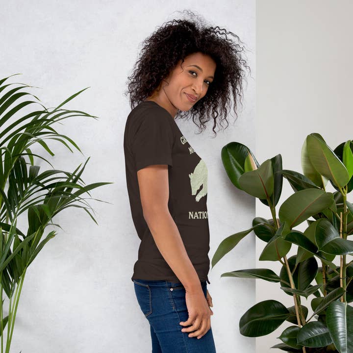 Parks Apparel - Wholesale Screen Printed T-Shirt - Unisex - Great Smoky Mountains Bear Topo T-shirt6