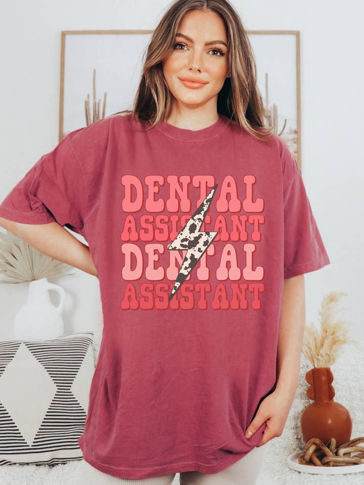 Camiseta de asistente dental para venta al por mayor de Shop Alloe | Print & Media Co.