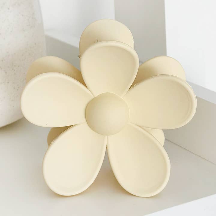 Flower Claw Clip - Gräddfärgad för wholesale av Coconut Lane