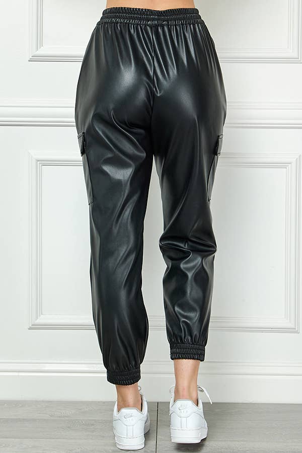 Veracci - Vendita all'ingrosso Pantalone - Donna - Pantaloni jogger cargo a vita alta in ecopelle8