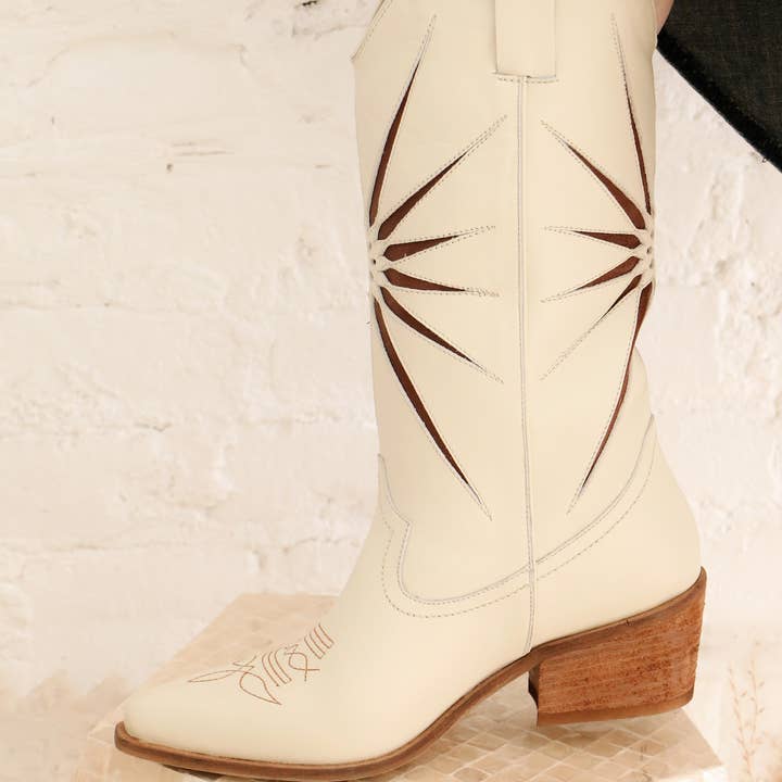 Moonrise western cowboy boots off white leather womens shoes for wholesale on Faire