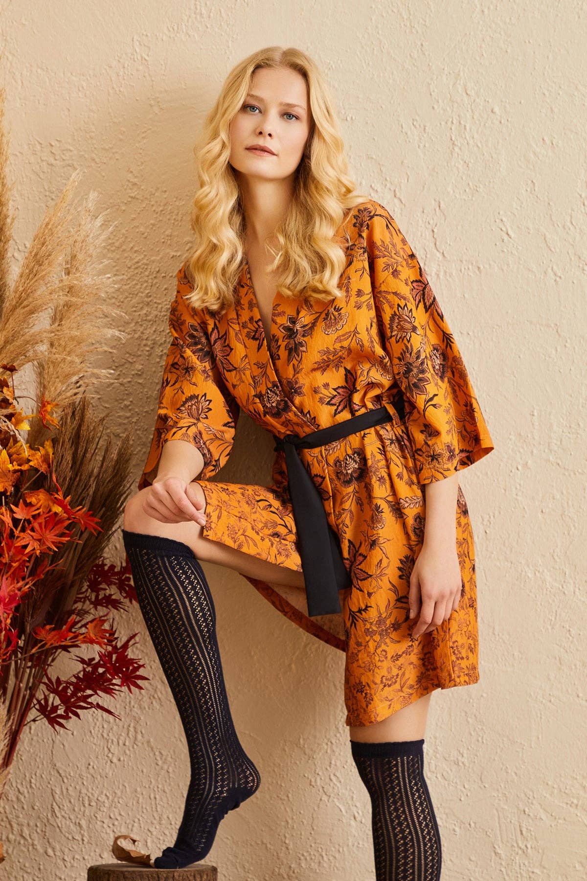 ENNA MODA – wholesale Kimono - Dam – KANEL ETNISK BLOMMIG DESIGN KIMONO MANTEL13