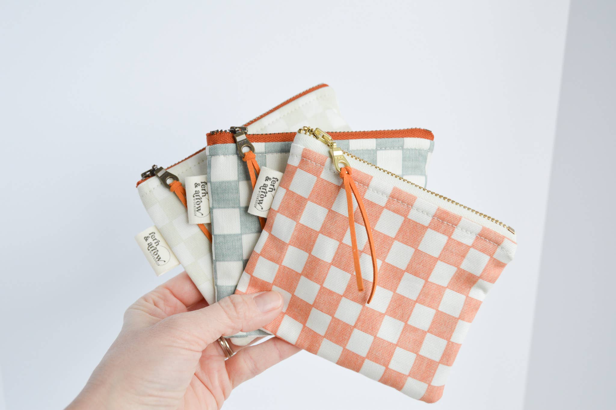 Fern & Arrow - Venta al por mayor Monedero - Mujer - Neceser de Maquillaje Boho Chic a Cuadros para Ella16