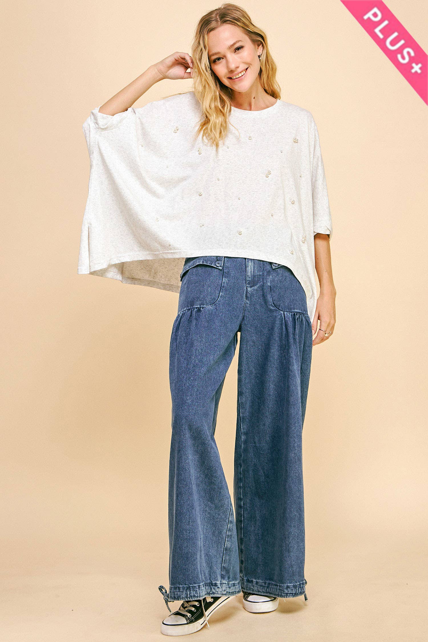 Davi & Dani – Großhandel Tunika – Damen – PLUS PERLENSHIRT MIT LOCKERER PASSFORM UND FLEDERMAUSÄRMELN UND SEITLICHEM SCHLITZ5