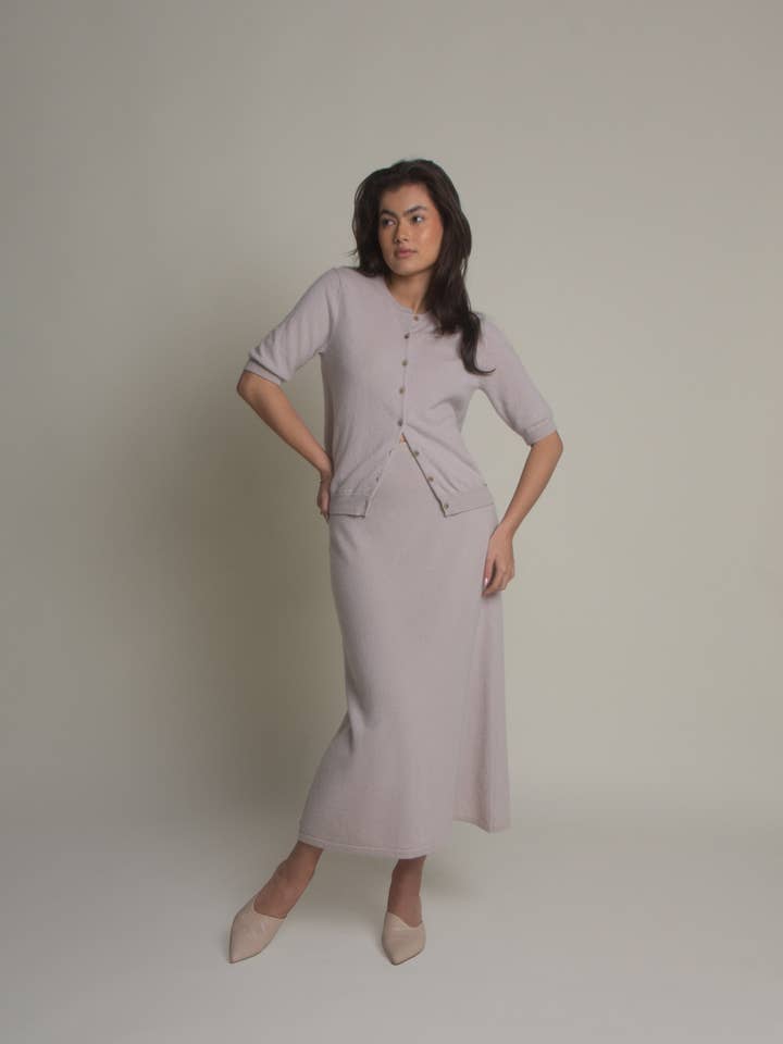 Kortärmad kashmirkofta med rund hals för wholesale av Fiora Muse