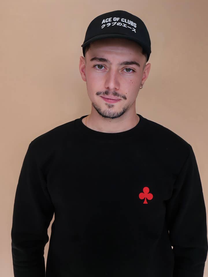 Felpa Nera – Trifoglio Rosso ricamato per la vendita all'ingrosso da parte di monsieurbarr