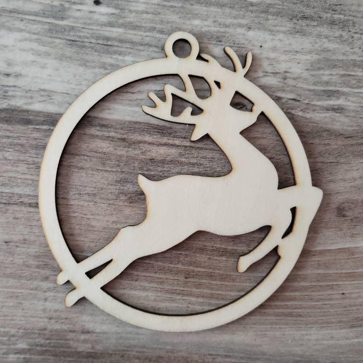 Weihnachtsverzierung Fliegendes Rentier für den Großhandel von The Innovative Tech