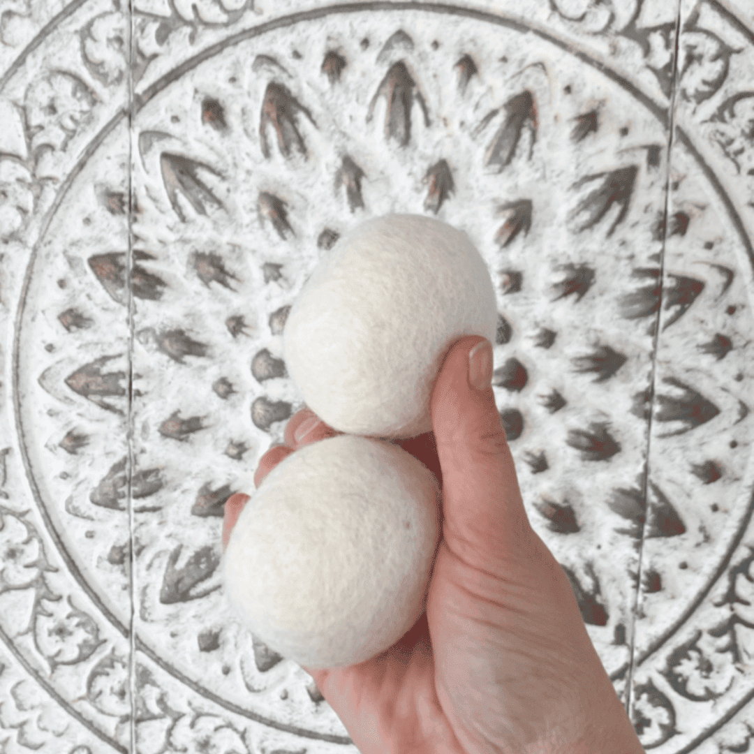 Us and The Earth - Wholesale Gift box - Eco Laundry Box - Wash Consciously - 22 pc 2