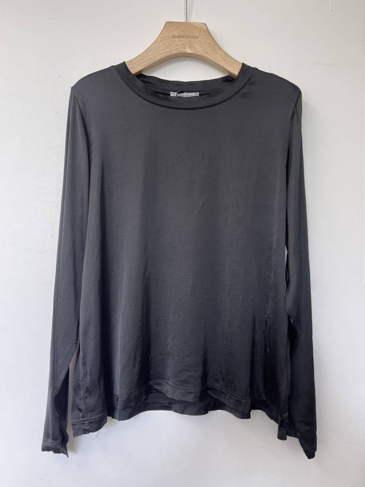 SUNNY STUDIO – T-shirt – Mulher por atacado – Camisola de manga comprida elegante3