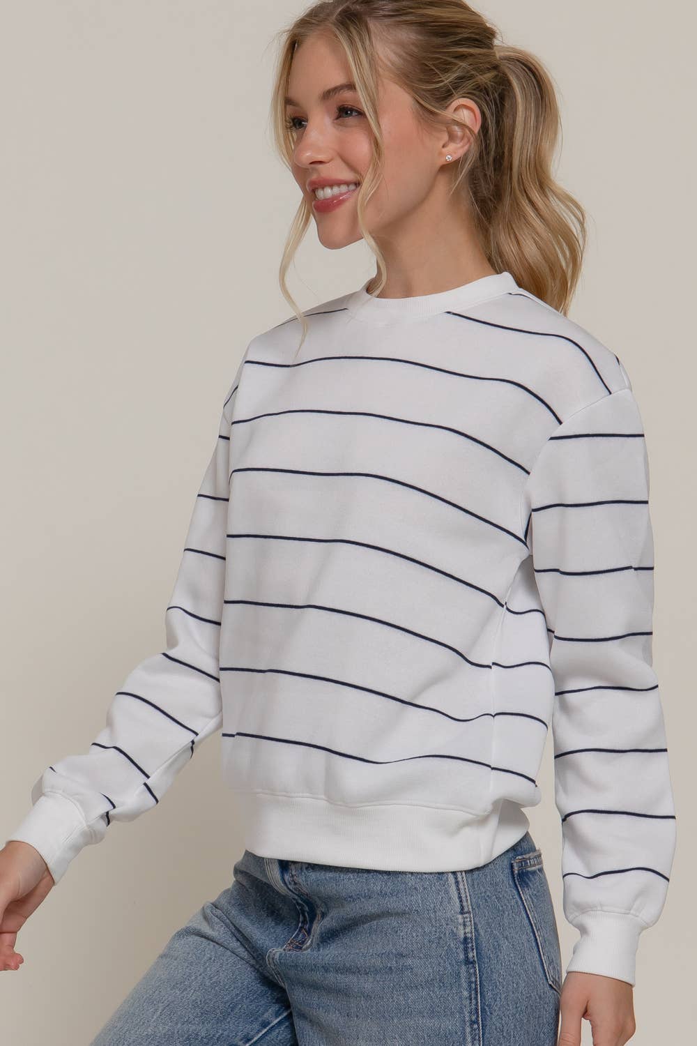 Active Basic | Active USA – Sweatshirt - Mulher por atacado – Sweatshirt de Manga Comprida com Riscas de Engenheiro e Forro de Fleece2