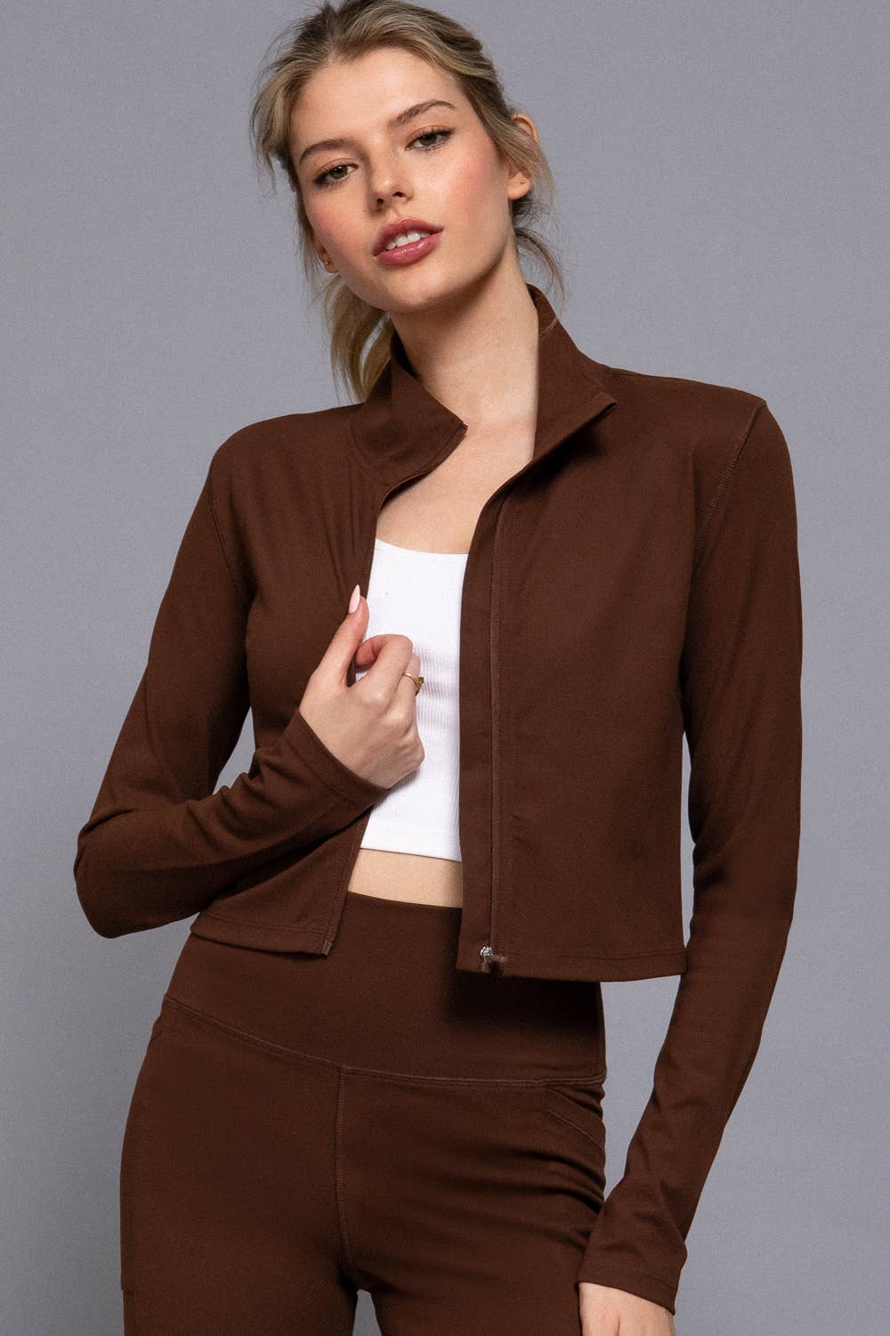 Active Basic | Active USA - Venta al por mayor Chaqueta deportiva - Mujer - Chaqueta de entrenamiento con cremallera, cuello alto y manga larga15