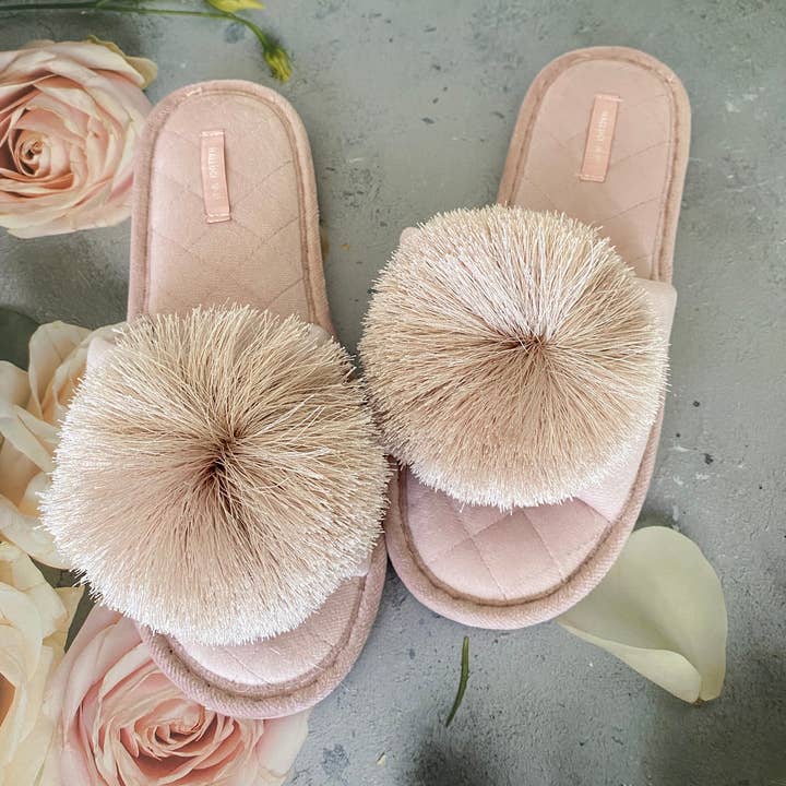 DrifWoo - Wholesale Slippers – Women's - Women Open-toe Pom-pom Slippers, Bride Wedding Shoes YZA0074