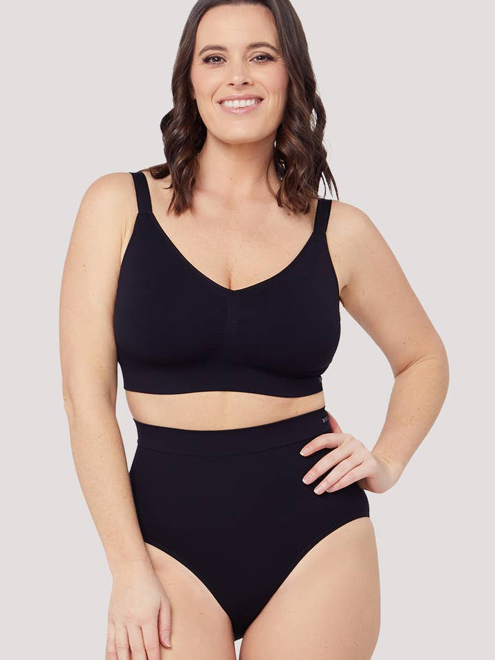 Bella Bodies Australia - Wholesale Underwear – Women's - High Waist Firming Quick-Dry Travel Brief10