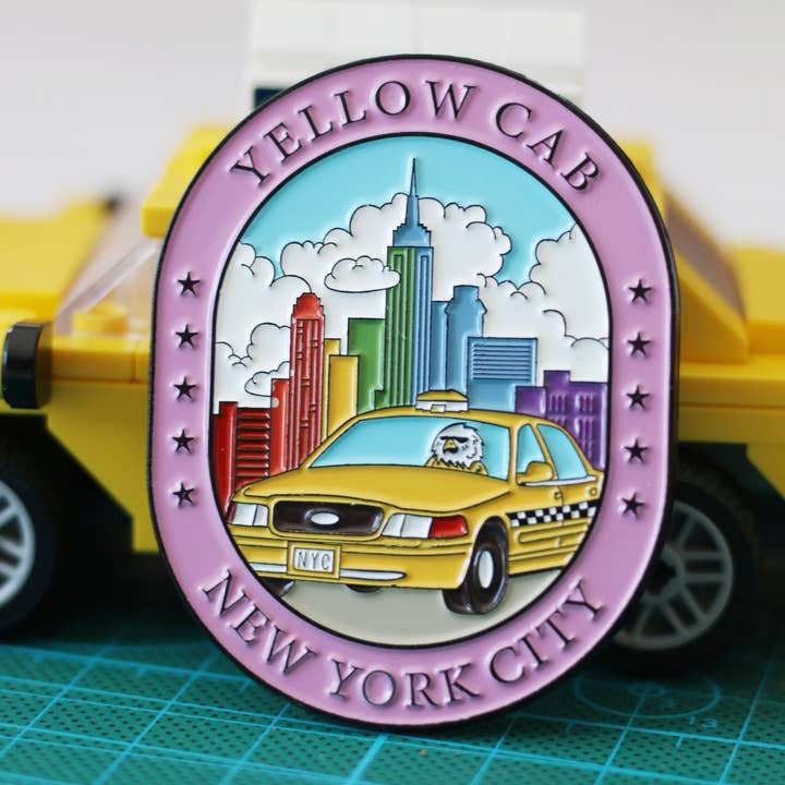 BigZoo Store - Wholesale Lapel Pin/Button - New York Yellow Taxi Enamel Pin