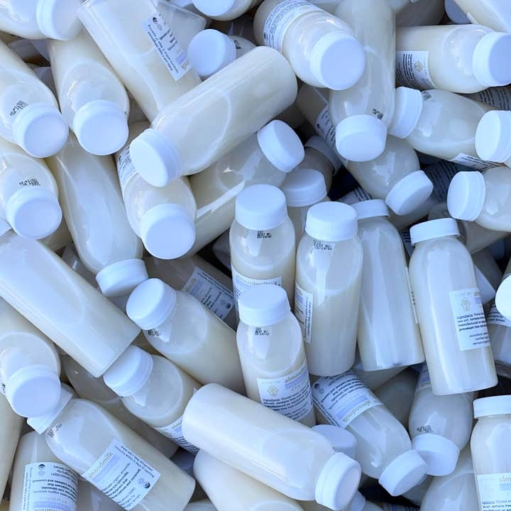 organic almondmilk bottles (8oz) for wholesale by nutty life