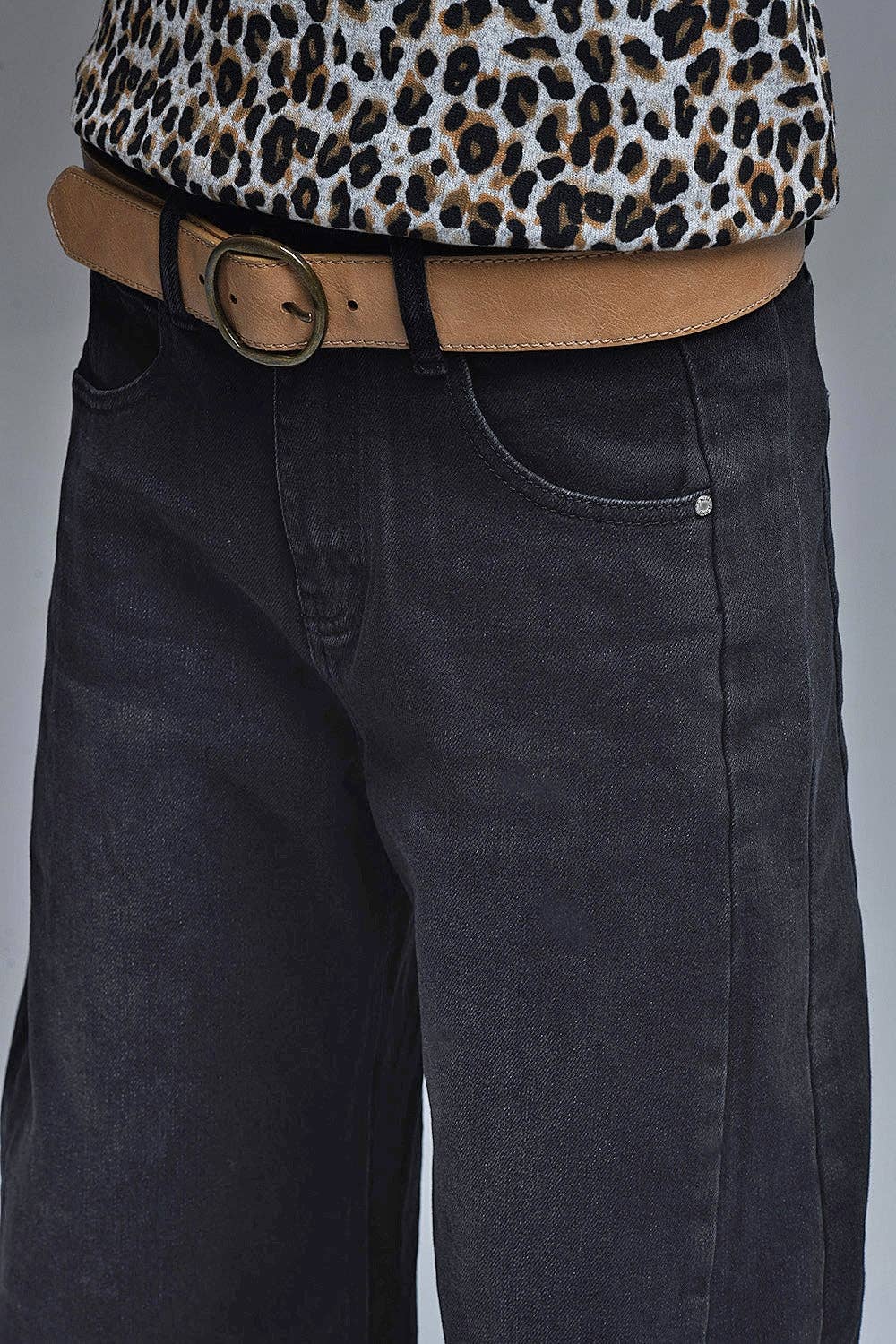 Black Barrel Jeans With Side Seam Detail for wholesale on Faire5