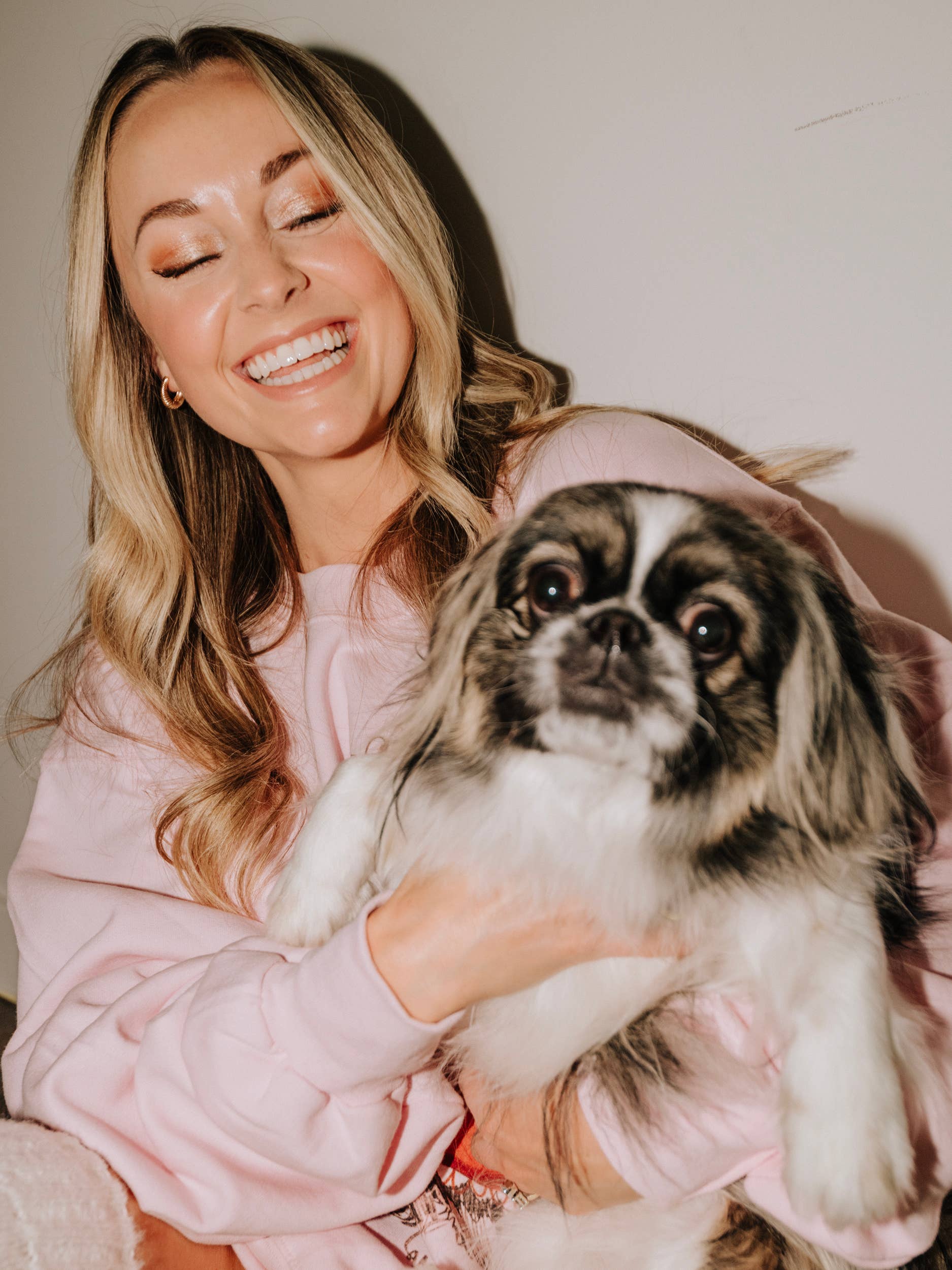 LivyLu - Wholesale Graphic Sweatshirt - Unisex - Puppy Love Heart Valentine's Day Pink Sweatshirt 7