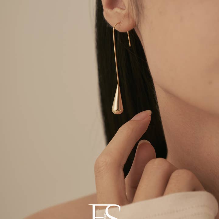 Furano Studio - Wholesale Dangle Earrings - 14K Gold Plated Dainty Water drop earrings