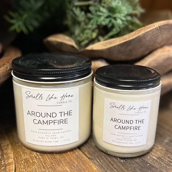 Vela de soja Around the Campfire para venta al por mayor de Smells Like Home Candle Co.