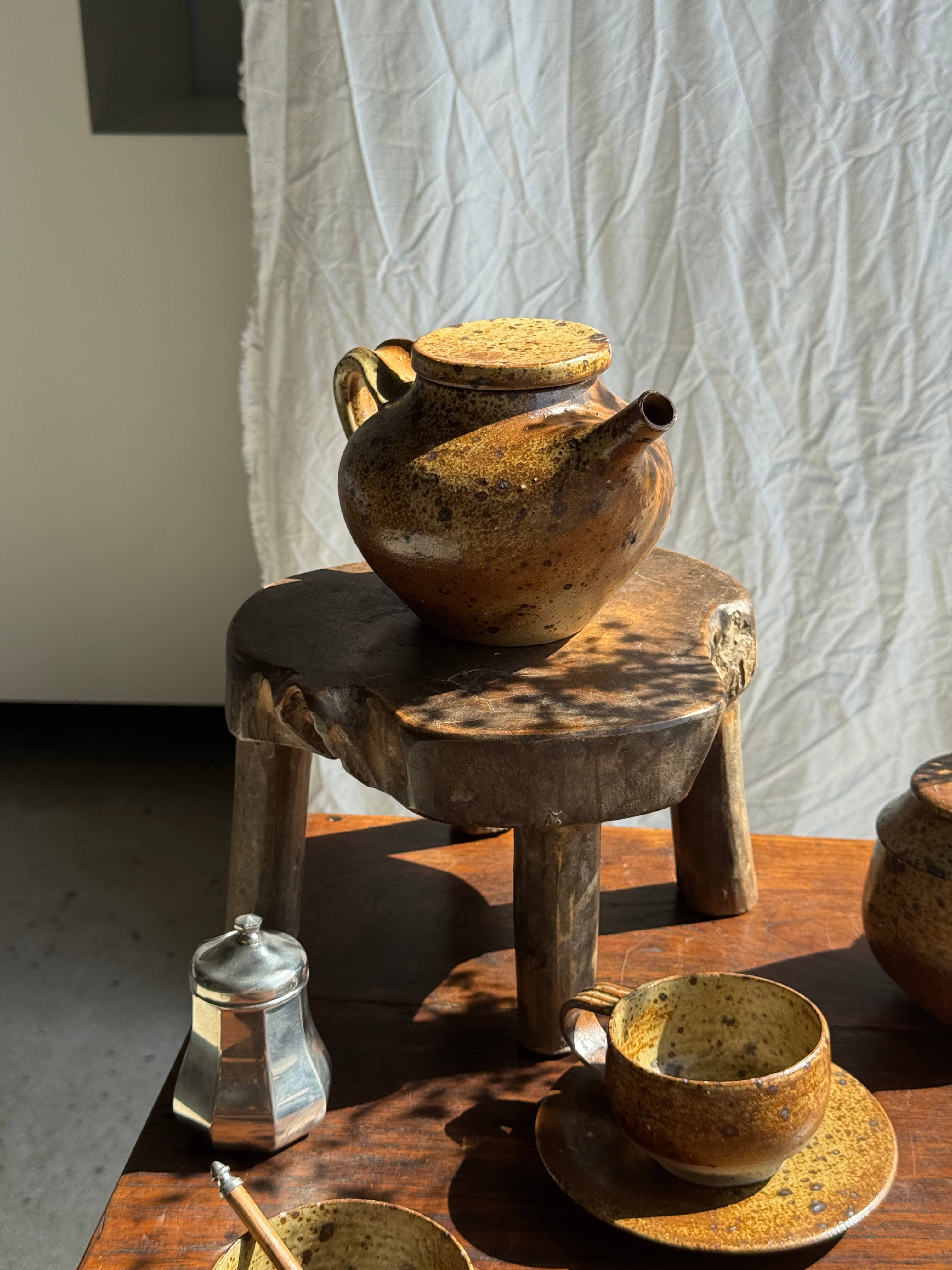 brown Small stoneware tea set with teapot, cups, sugar bowl for wholesale on Faire38