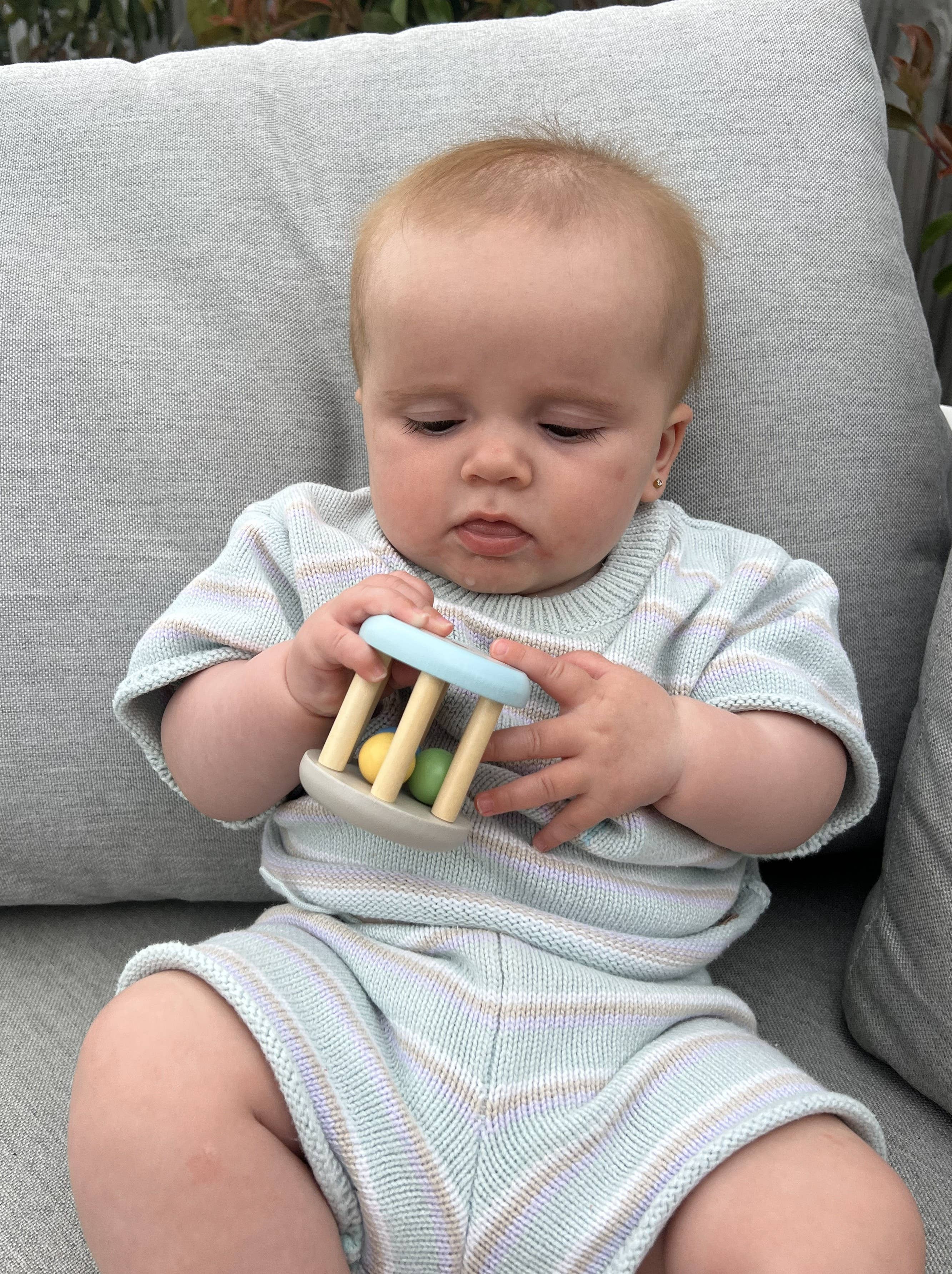 ToysLink – wholesale Handheld rattle – Baby – Wooden Koala & Bunny Rattle4