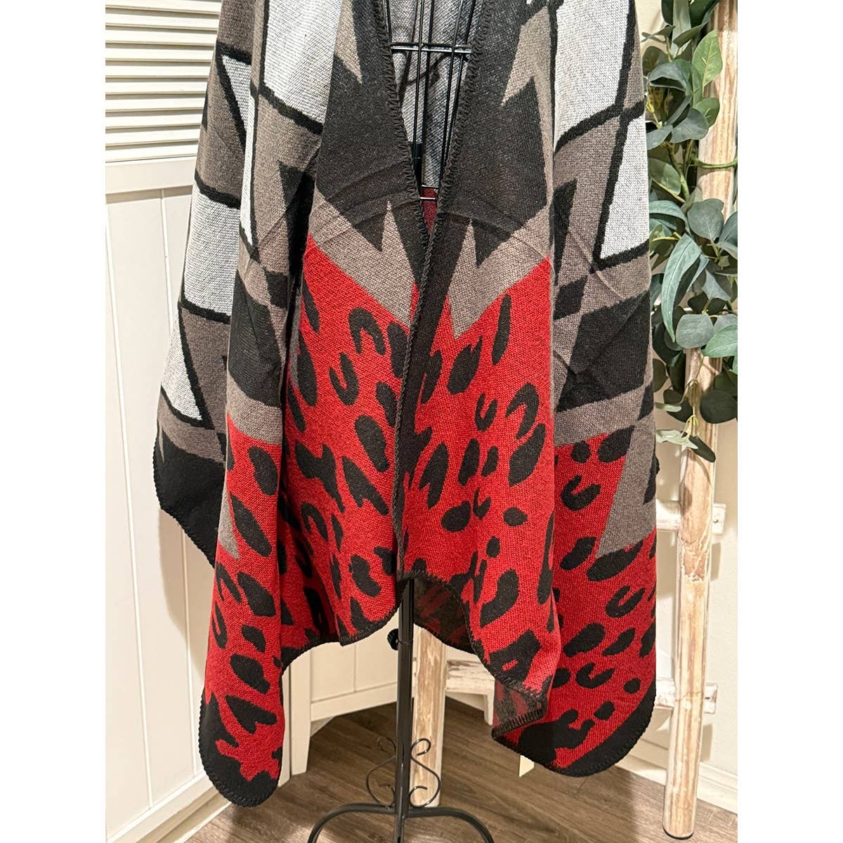 Love and Repeat - Wholesale Poncho - Women's - Leopard Mixed Pattern Cozy Poncho3