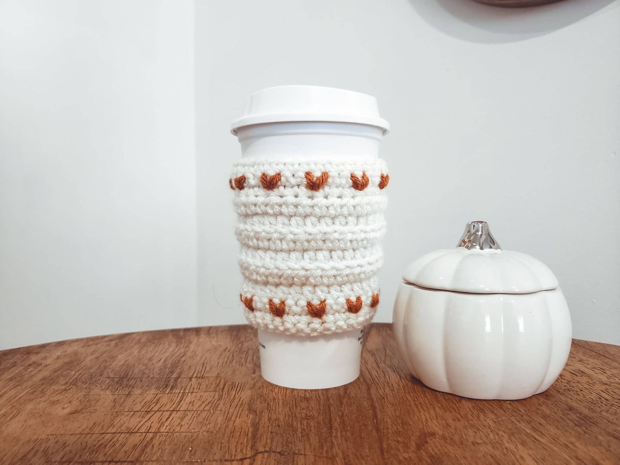 Anh2 LTD – Engroshandel Drikkedunke – Hæklet Tiny Heart Cup Cozy, kaffeærme, Valentinsgave7