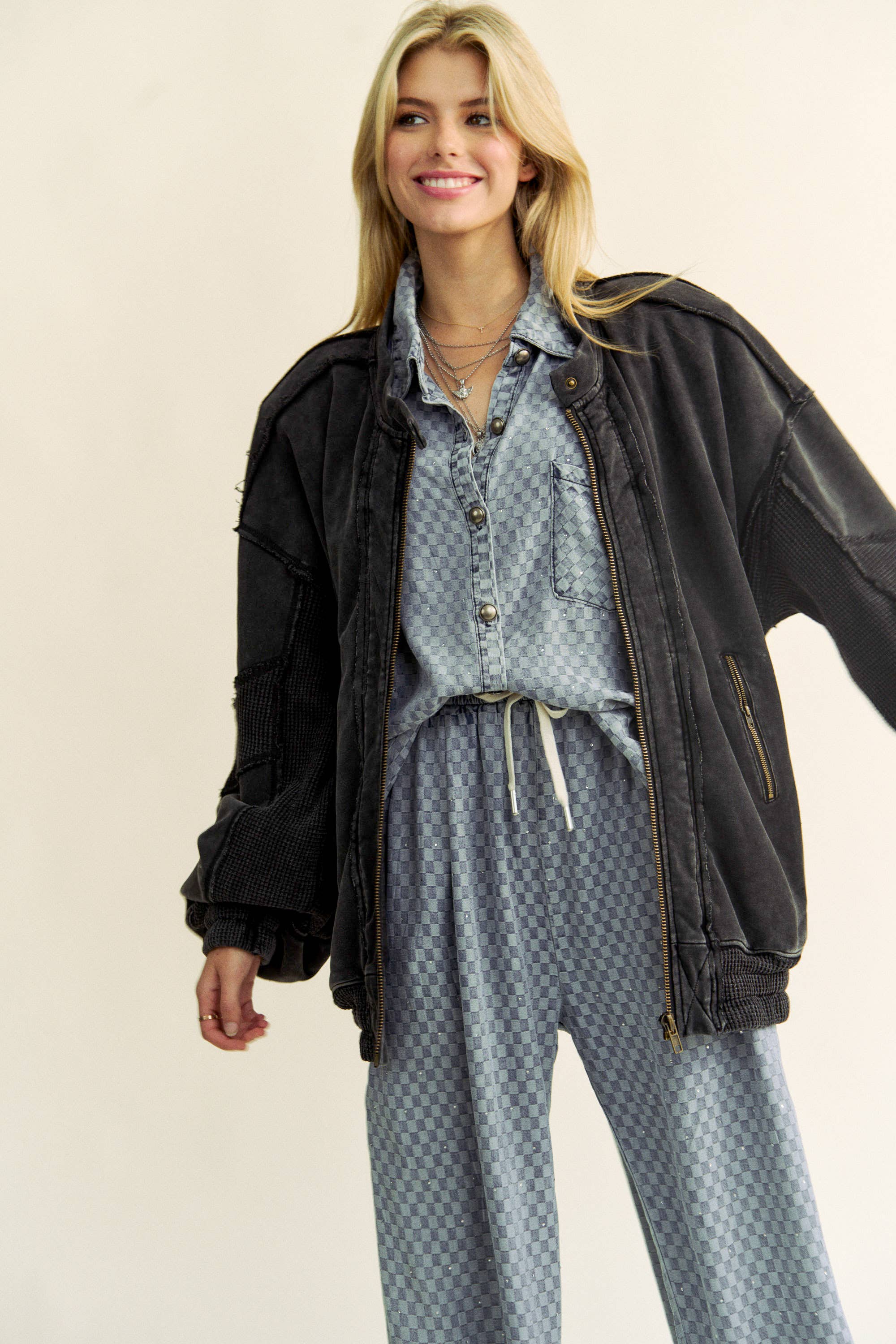 Davi & Dani - Wholesale Jas - Dames - FLEECEJACK MET WAFELRAND EN RITSSLUITING AAN DE VOORKANT14