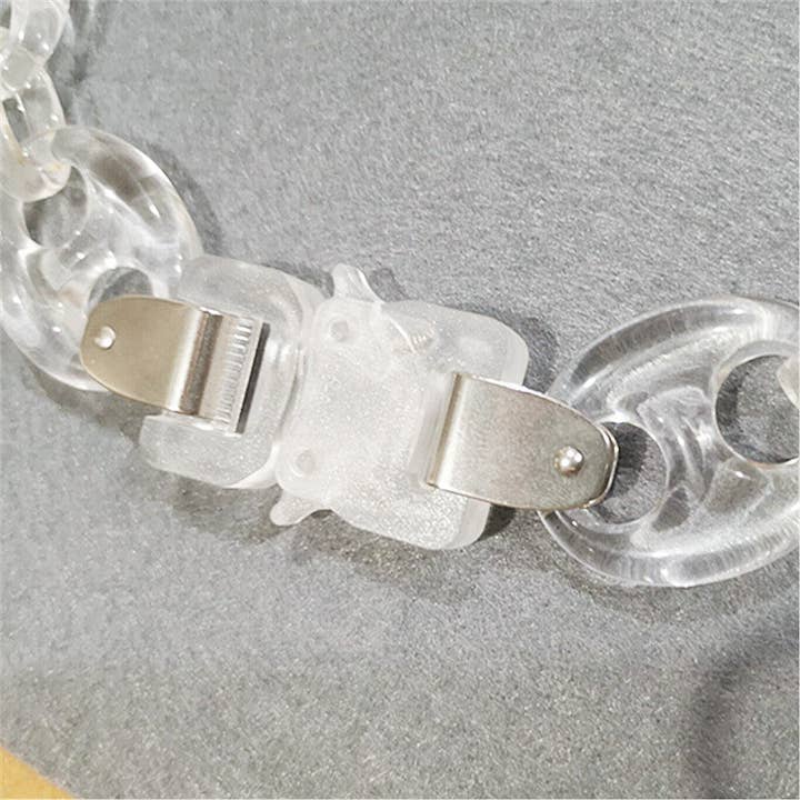 Clear Buckle Acrylic Chain Necklace N4633 for wholesale on Faire5