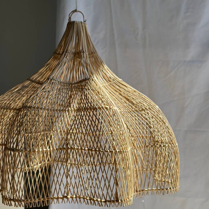 Office Objets - Wholesale Chandelier/Hanging Light - Pendant light, flower-shaped rattan fixture, tulip, corolla H:80cm D80cm5