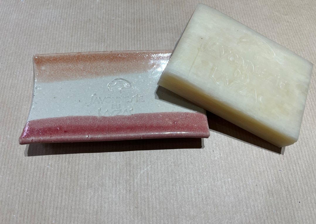 Savonnerie du Larzac - Wholesale Bar Soap - Ceramic soap dish and 2 soaps 100g1