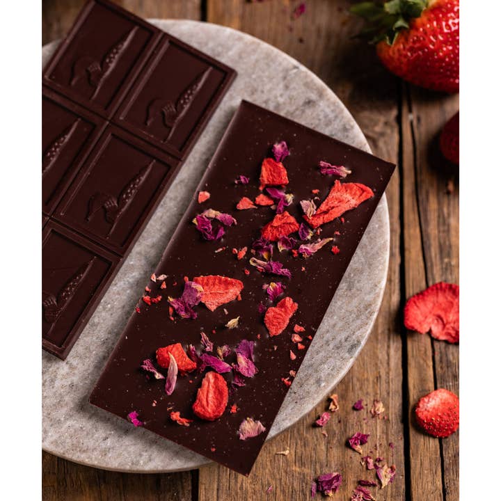 Loon Chocolate - Wholesale Chocolate Bar - Dark Chocolate with Strawberry & Rose Petals