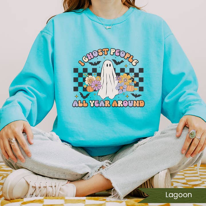 Ich geistere das ganze Jahr über Menschen für den Großhandel von Wildflower Apparel Co.