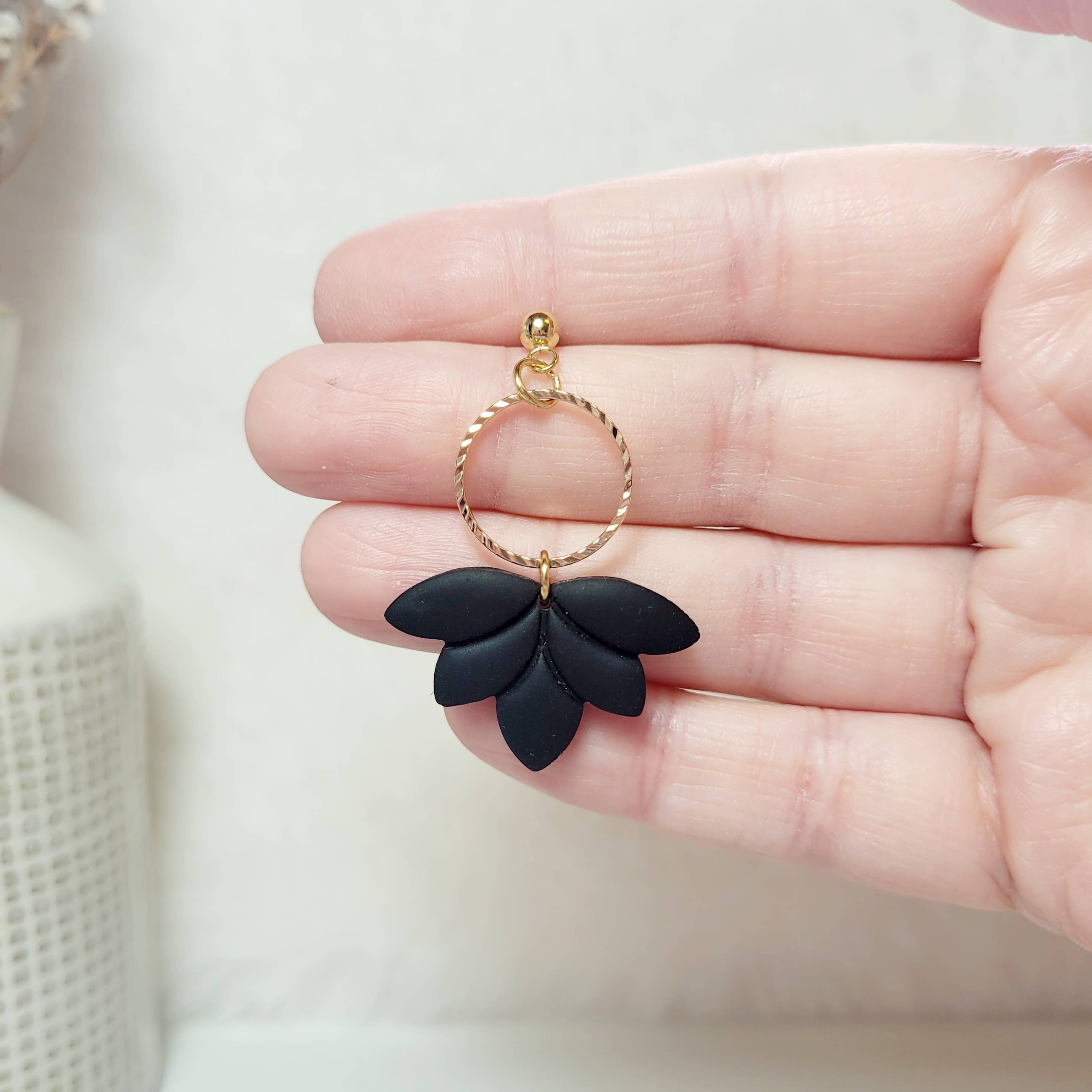 Spiegel Clay - Wholesale Dangle Earrings - Lotus dangle3