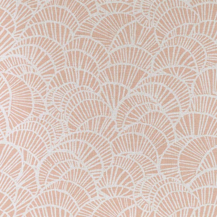 Housse de coussin Coastal Fringe Natural-Positano Blush-35 cm x 50 cm pour la vente par Escape To Paradise