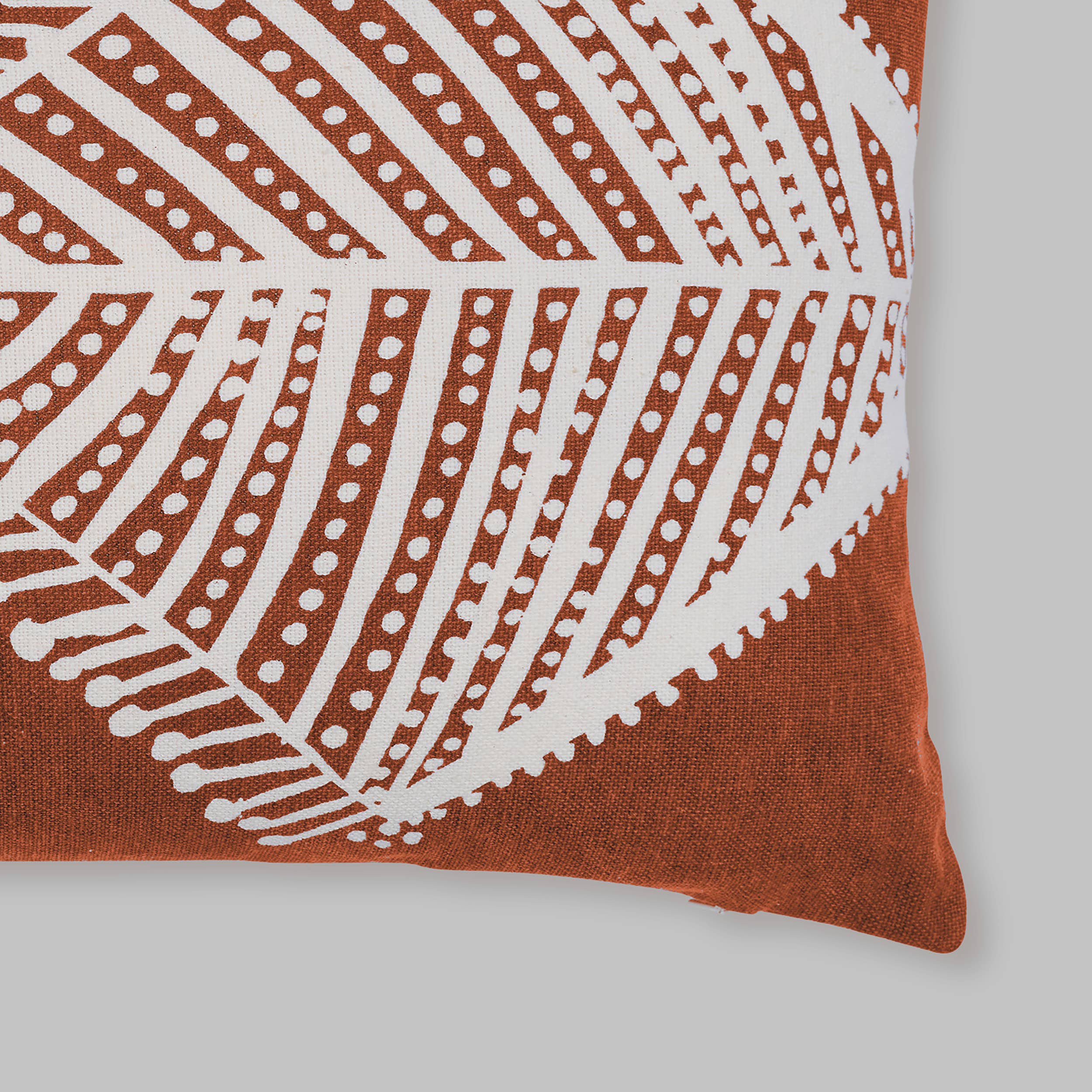 NAKI & SSAM INC. - Wholesale Throw Pillow Cover - Meraki Collection 24in.x14in.Gond Art-Inspired Printed Fish7