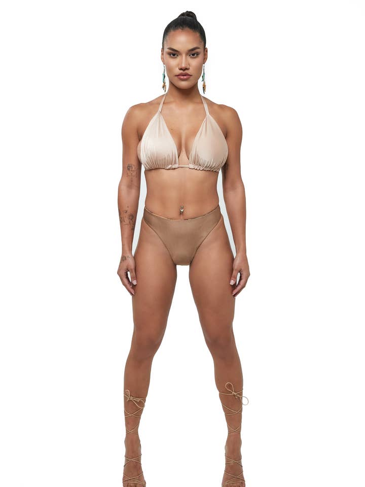 Top bikini a triangolo Colette color crema per la vendita all'ingrosso da parte di Novados Swim