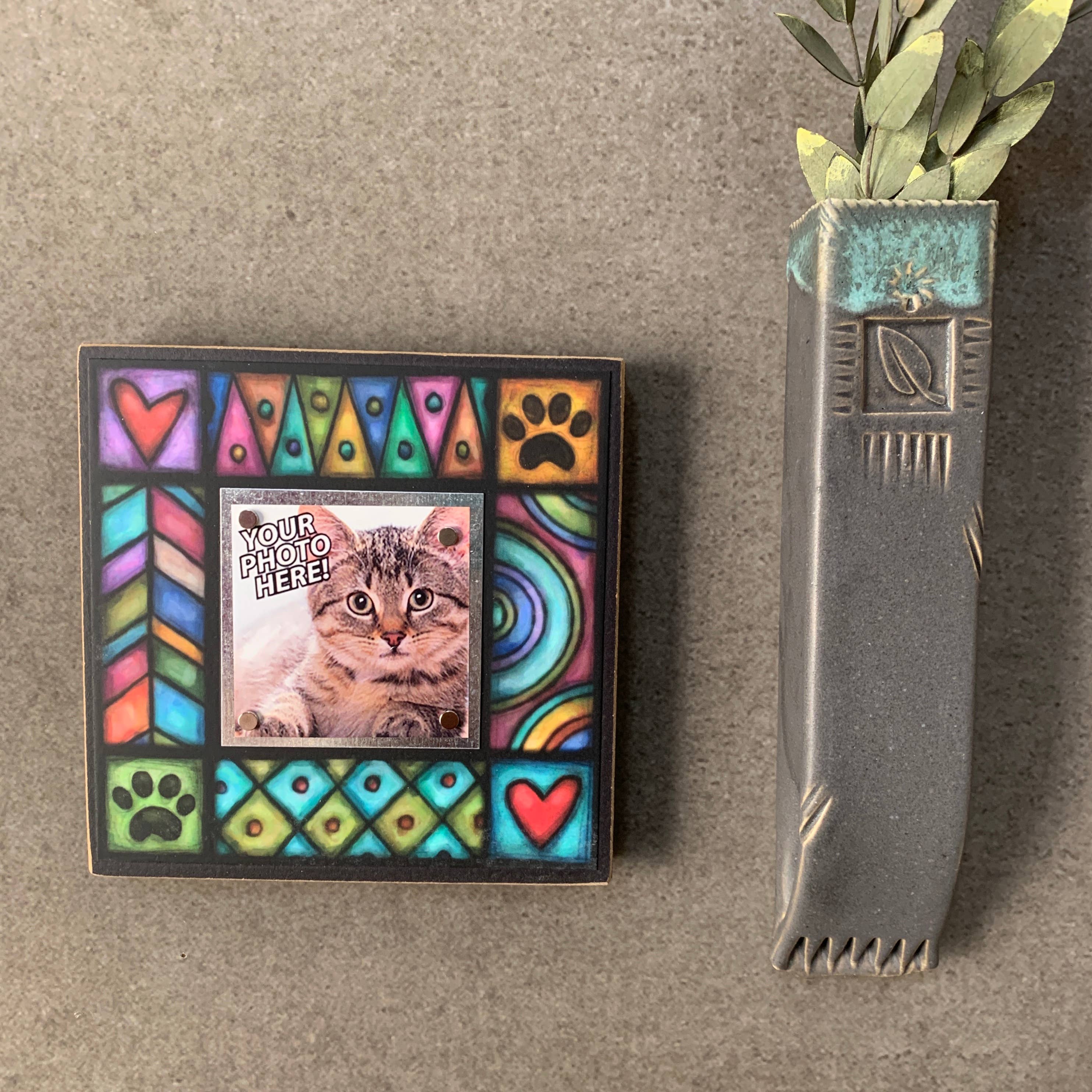 Macone Clay / Spooner Creek - Wholesale Picture Frame - SAF14 - Paw and Heart Picture Frame2