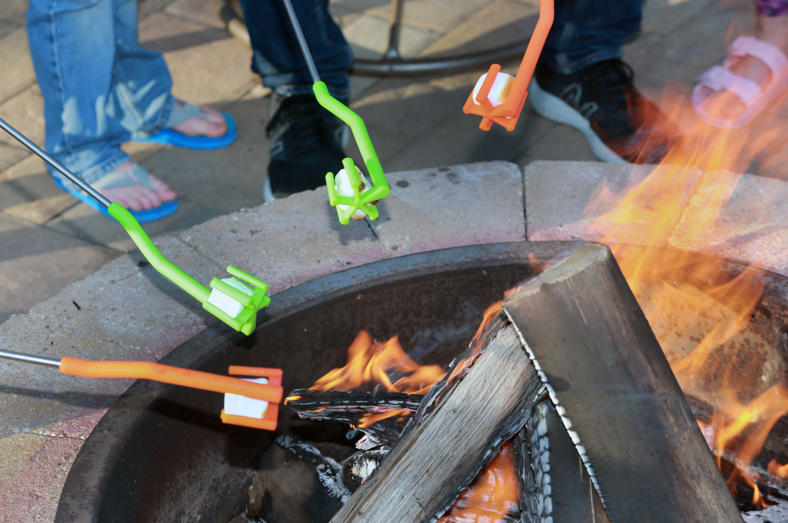 Outdoor Fun For All, LLC – wholesale Kitchen tool/gadget – Marshmallow Mitt4