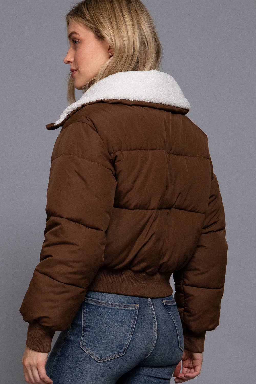 Active Basic | Active USA – Engroshandel Puffer jacket - Dame – Langærmet pufferjakke med sherpa-krave12